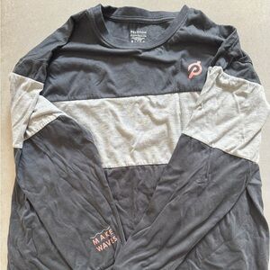 Peloton Womens Gray and Black Long Sleeve Shirt